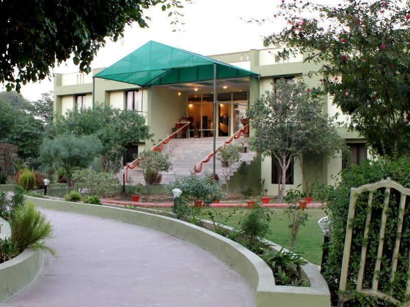 Kadamb Kunj Resort Bharatpur Exterior foto