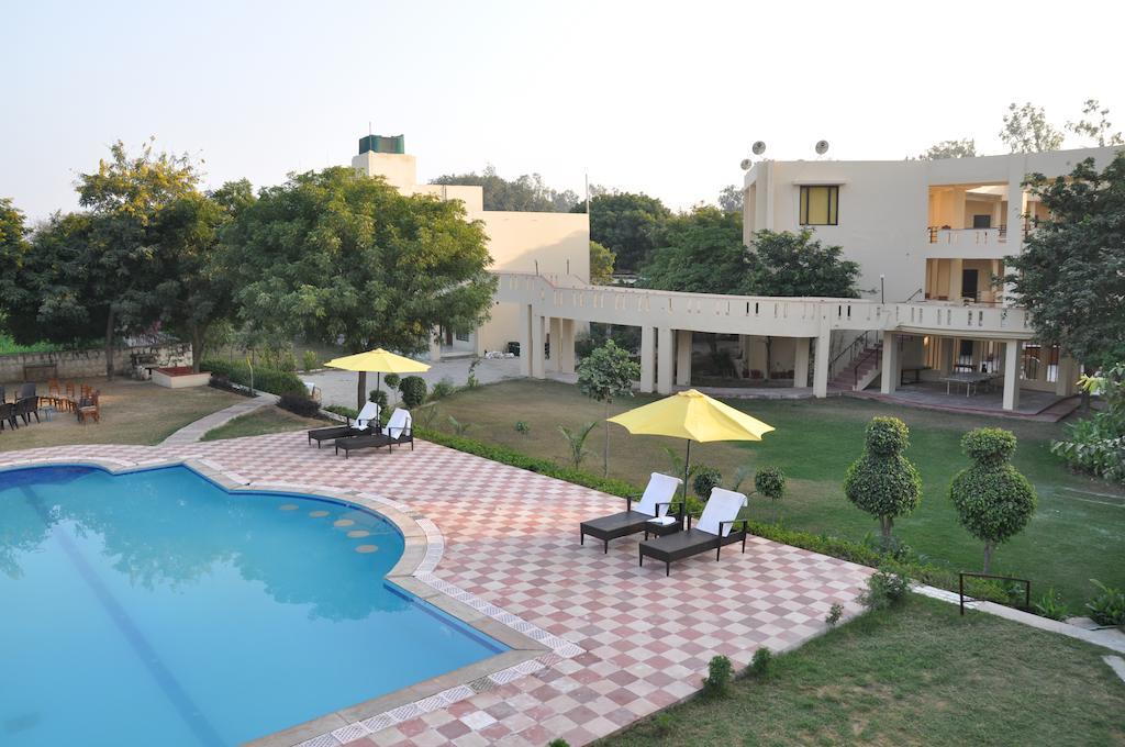 Kadamb Kunj Resort Bharatpur Exterior foto